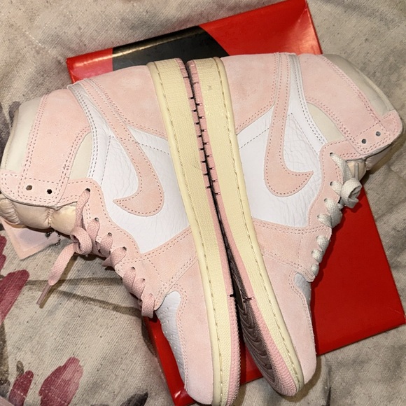 Jordan 1 Retro Hi OG - Picture 5 of 13